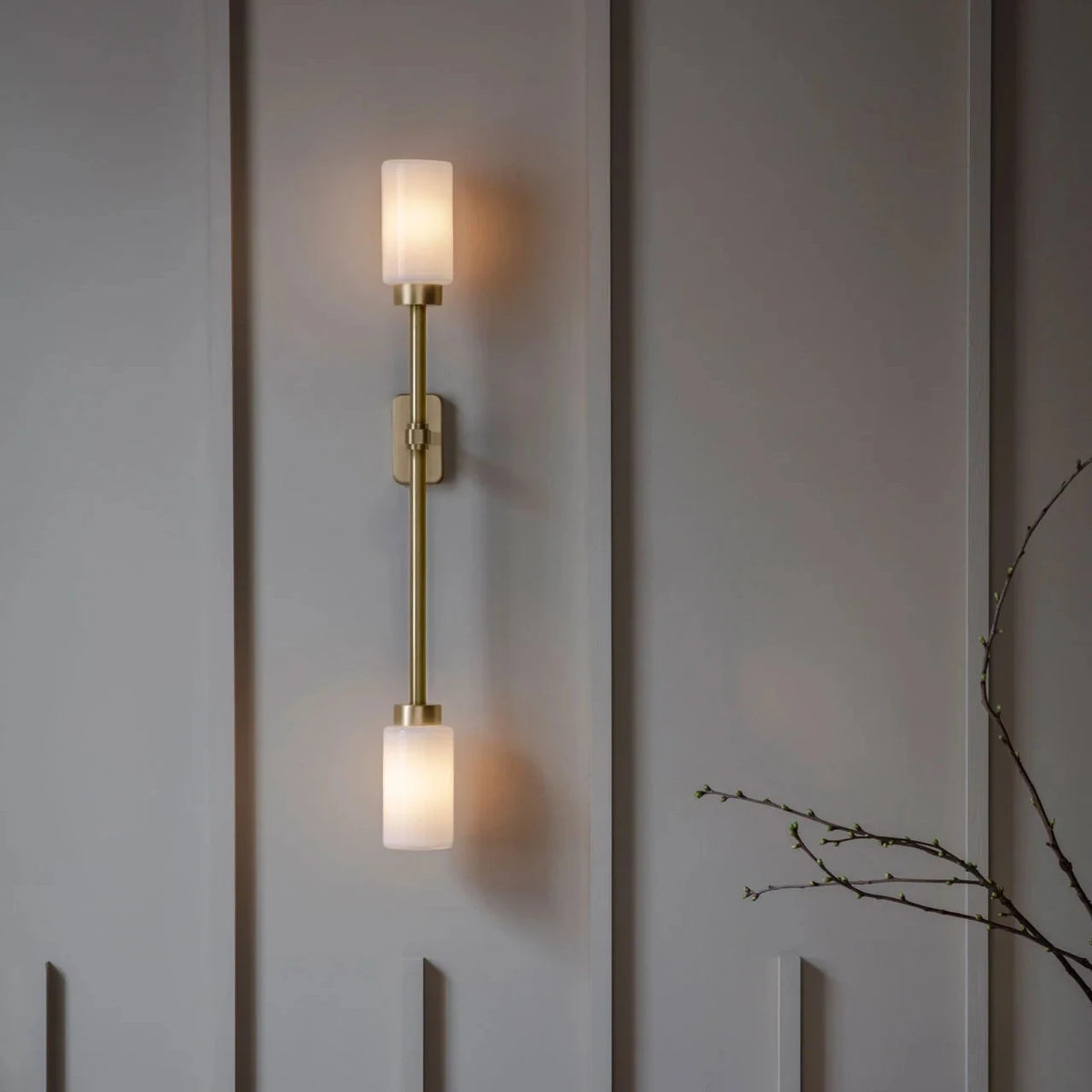 Applique Faro Singola Ottone Spazzolato Vetro Opale