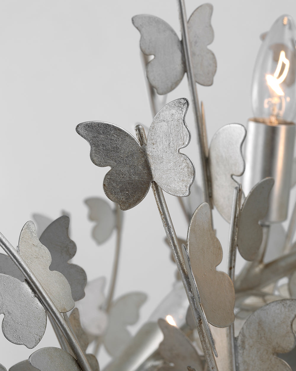 Chandelier Linéaire Farfalle Large Feuille d'argent bruni