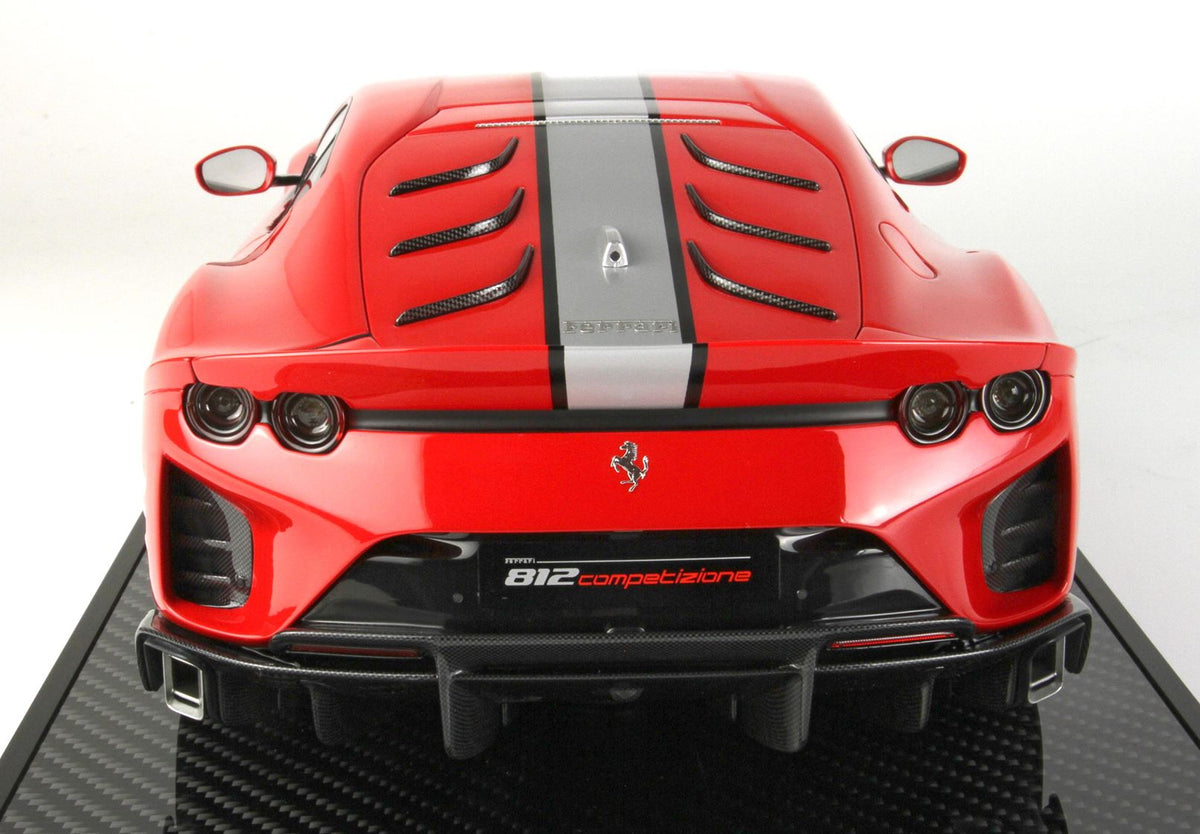 Ferrari 812 Competizione-Modell im Maßstab 1:12