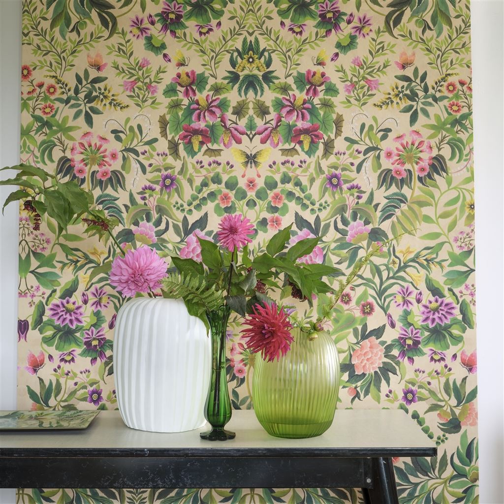 Ikebana Grande Fuchsia Wallpaper