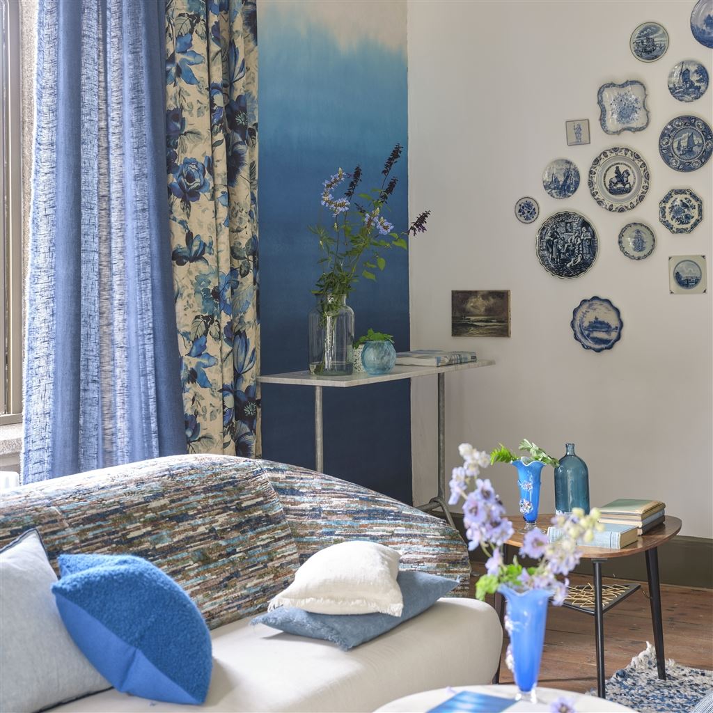 Shoshi Cobalt Wallpaper