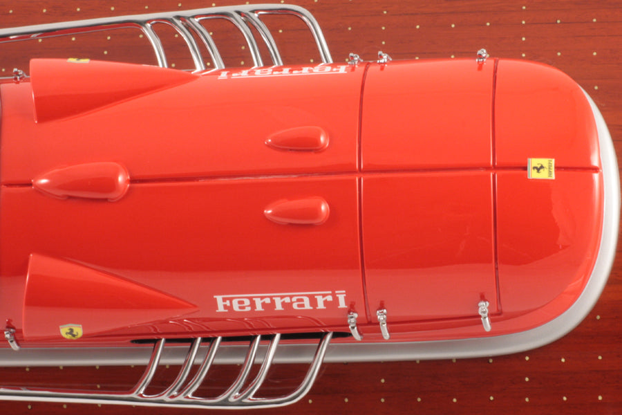 Modello ARNO XI 87cm - Motore Ferrari