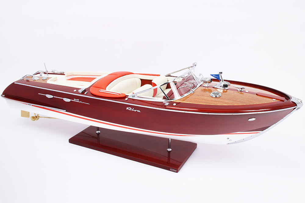 Modello Riva Aquarama Special 87cm - Corallo