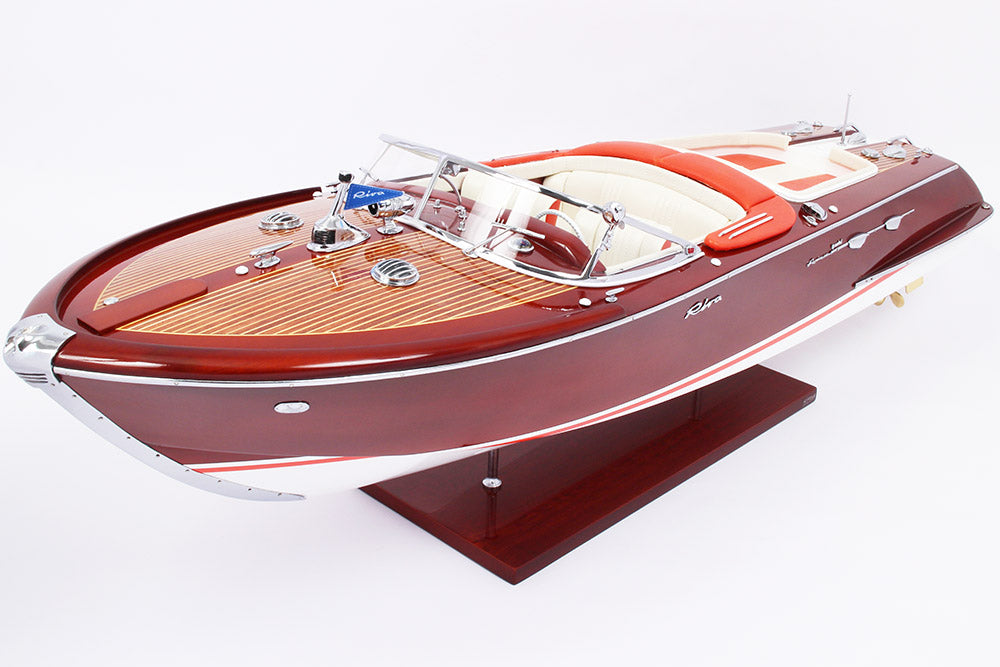 Modello Riva Aquarama Special 87cm - Corallo