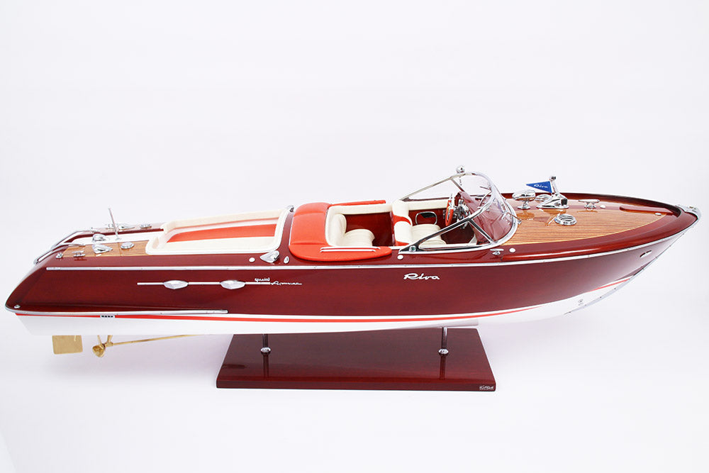 Modello Riva Aquarama Special 87cm - Corallo