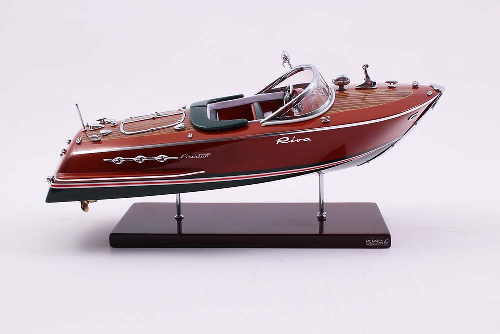 Riva Ariston 25厘米模型