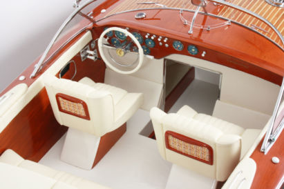 Riva Aquarama Special 125 cm Modellbausatz – Elfenbein