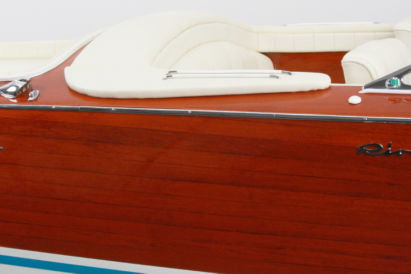 Riva Aquarama Special 125 cm Modellbausatz – Elfenbein