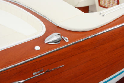 Riva Aquarama Special 125 cm Modellbausatz – Elfenbein