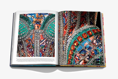 Livre Golden Opulence: 500 Years of Luxuriant Style