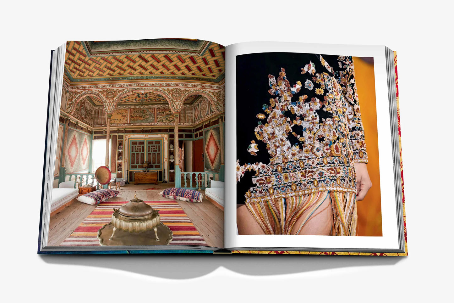 Livre Golden Opulence: 500 Years of Luxuriant Style