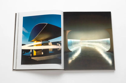 Book Oscar Niemeyer: Impossible Collection