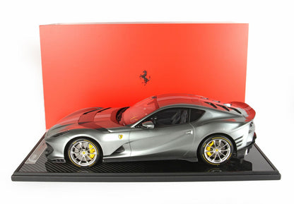 Maquette Ferrari 812 Competizione 1/12e