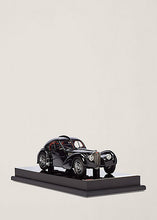 Charger l&#39;image dans la galerie, Maquette Bugatti 57SC Atlantic Coupé

