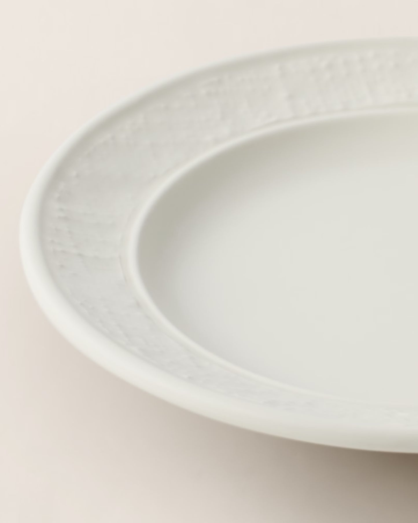 Large Alexander plate