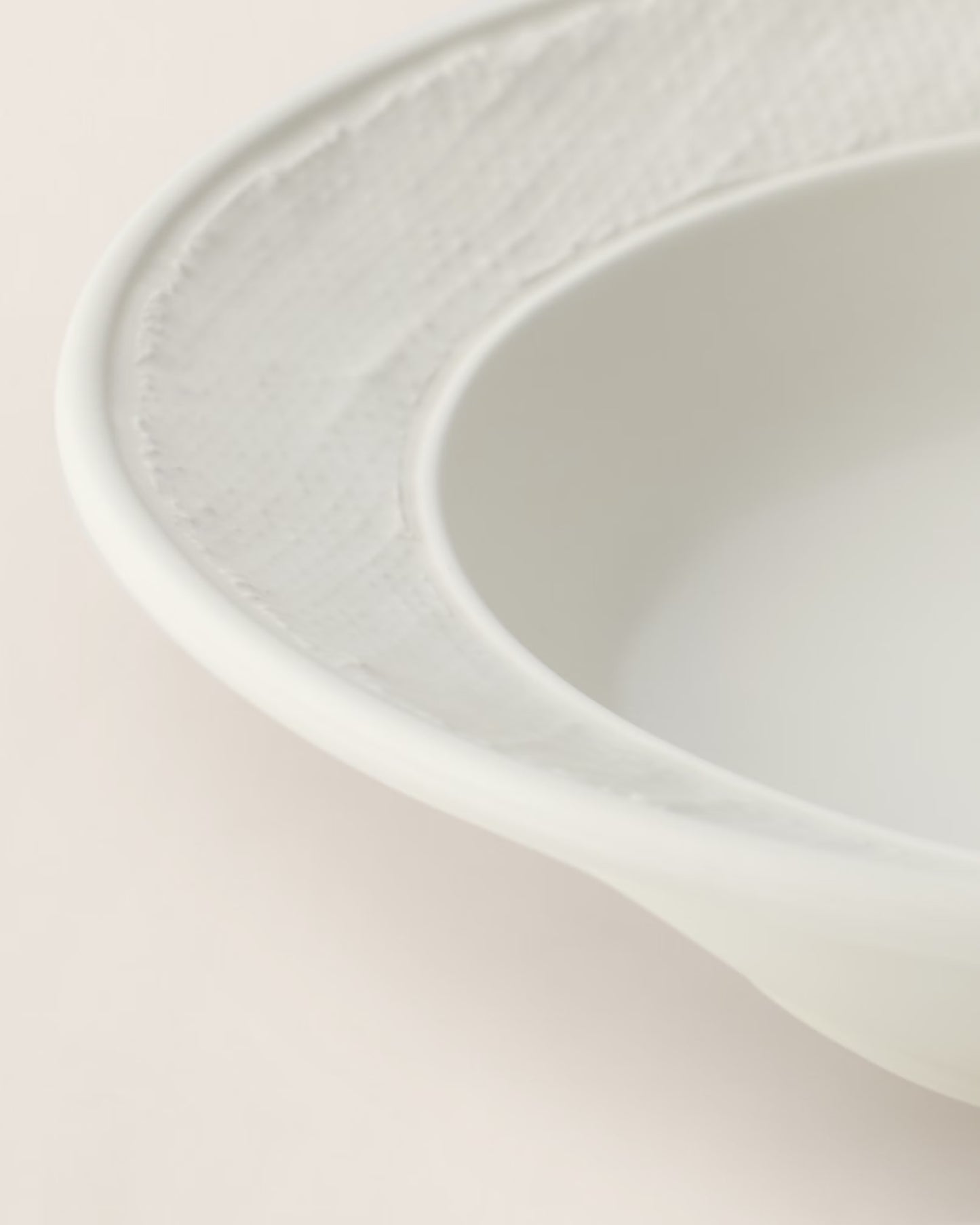 Large Alexander plate