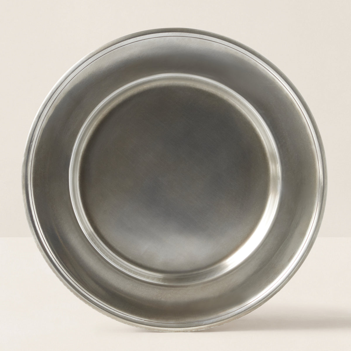 Assiette de présentation Winslow étain Ralph Lauren Home