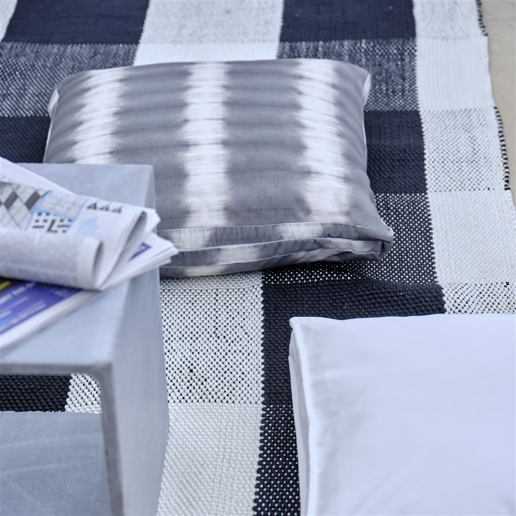 Saliya Outdoor Rug Black