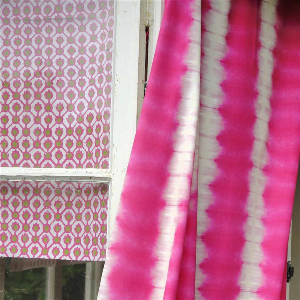 Jaal Outdoor Fabric Fuchsia