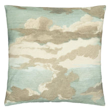 Charger l&#39;image dans la galerie, Coussin Dragonfly Over Clouds Sky Blue
