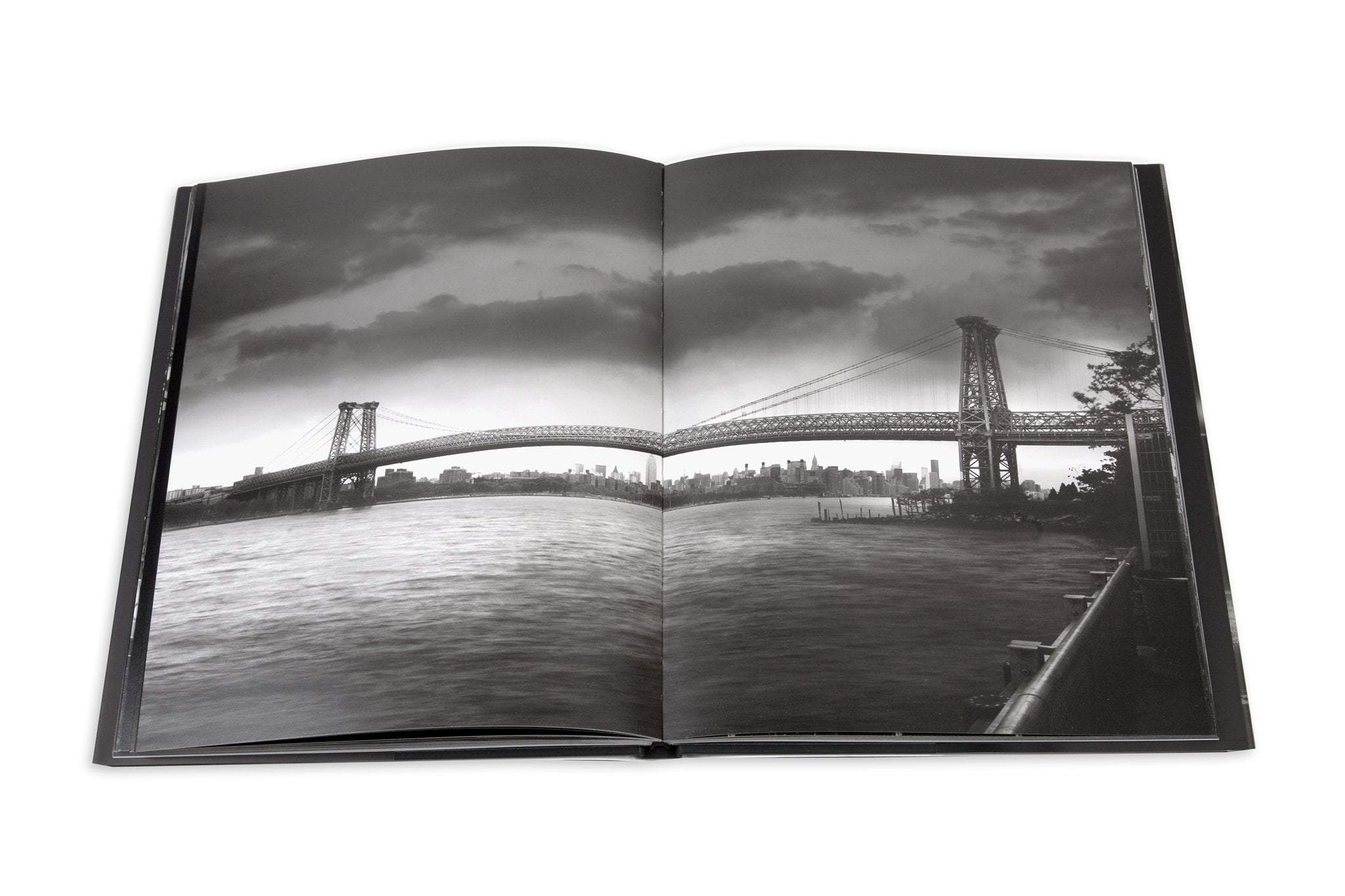 THE LIGHT OF LONDON by JEAN-MICHEL BERTS Jean Michel Berts - New