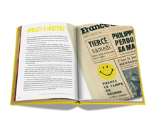 Charger l&#39;image dans la galerie, Livre Smiley : 50 Years of Good News
